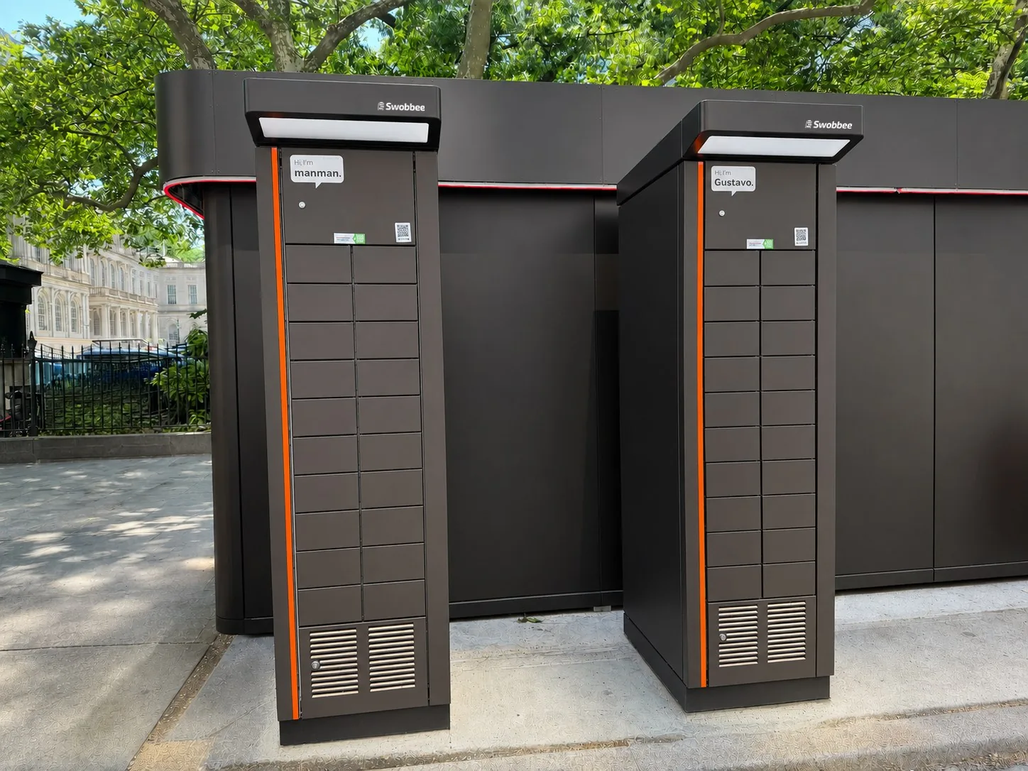 Two Swobbee Station cabinets side by side, their displays reading &ldquo;manman&rdquo; and &ldquo;Gustavo&rdquo;